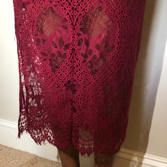 HIGH WAISTED RED LACE SKIRT - Picture 2 of 2